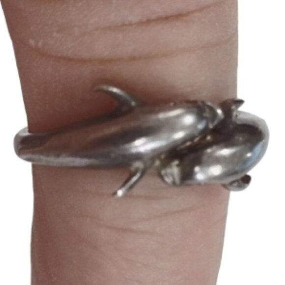 Vintage Sterling‎ Silver Hallmarked .925 Ladies Dolphins Ring Size 10 - Picture 2 of 6